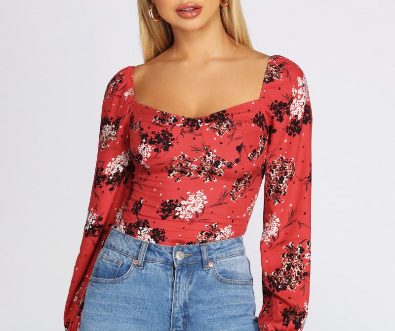 TableClothsUs Blossom With Beauty Cropped Blouse