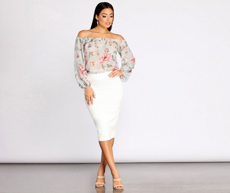 TableClothsUs Flowy Floral Chiffon Crop Top