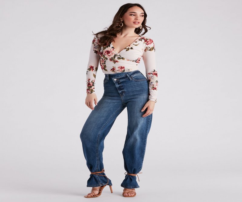 TableClothsUs In Spring Floral Surplice Crop Top