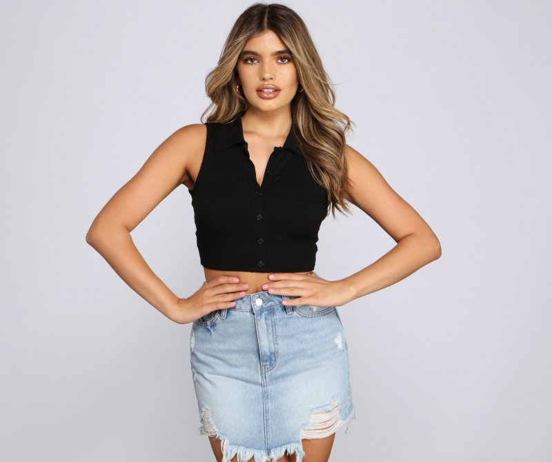 TableClothsUs Trendy And Chic Ribbed Knit Crop Top