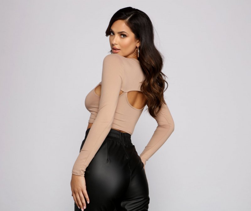 TableClothsUs Long Sleeve Crop Top With Topper