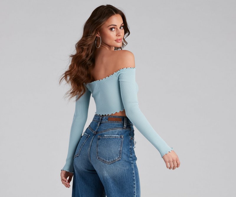 TableClothsUs A Trendy Look Tie-Front Crop Top