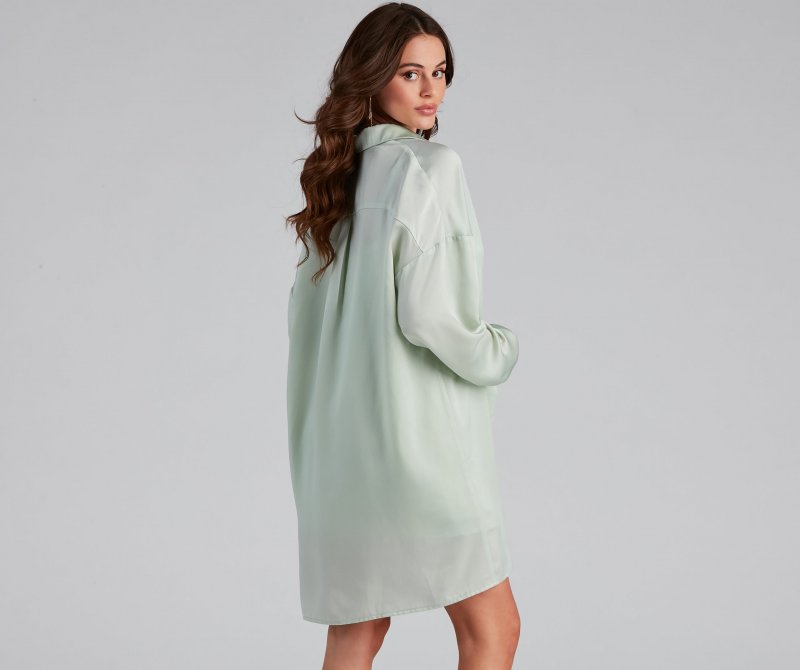 TableClothsUs Weekend Chic Satin Button-Front Tunic