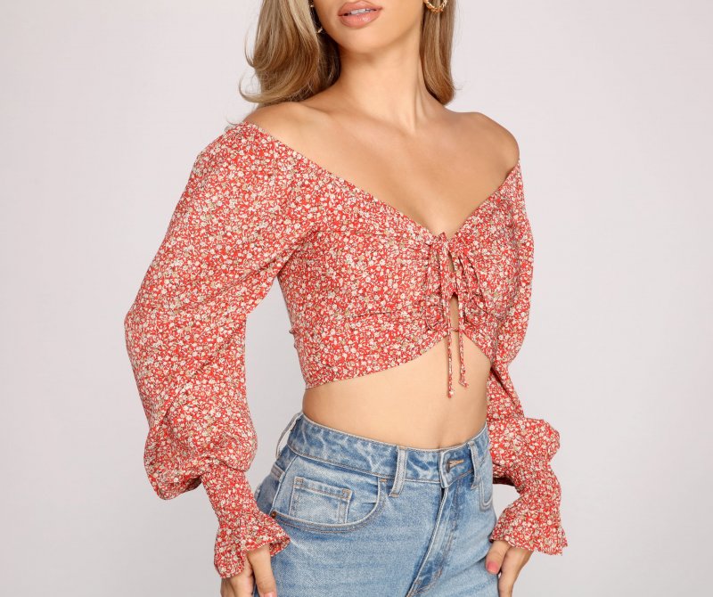 TableClothsUs She's A Beauty Ditsy Floral Crop Top